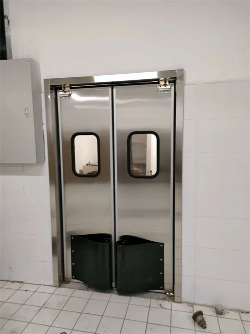 武汉不锈钢自由门：钢铁之躯守护江城繁华